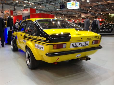 Garagen essen individuell gestalten & aufbauen lassen von mc garagen. Klassiker-Garage-West: Motor-Show Essen