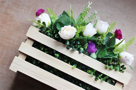 Maybe you would like to learn more about one of these? DIY | Bunga Hiasan di dalam Kotak - Nora.Liza