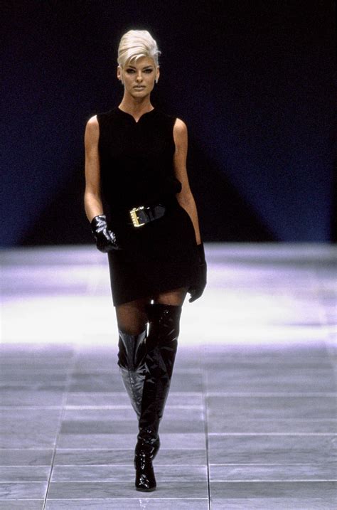 Versace Fall 1991 Ready To Wear Collection Photos Vogue
