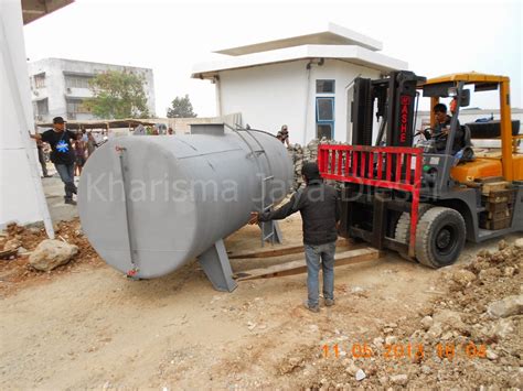 Warna merah pastel yang kalem dan tidak terlalu menyala digabungkan dengan warna putih yang netral. Kontraktor Genset Jakarta: Jual Tangki Solar Genset ...