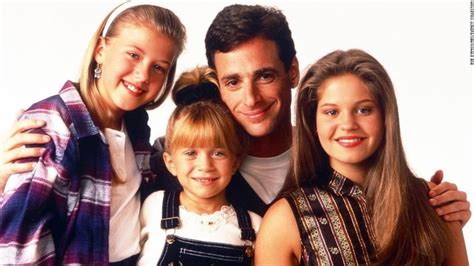 ドラマ「フルハウス」の父親ダニー役で一躍人気になった。ジョーイとジェシーとの3人で娘3人を育てる話だった Jp
