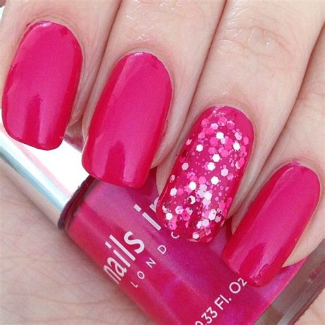sporting bright fuchsia pink nails at the moment and loving them china town hot pink with a
