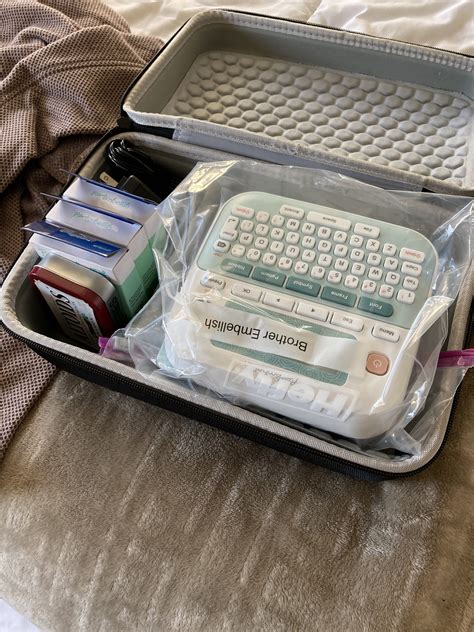 Looking for a great gift idea for the holidays? Label Maker Go Kit | John's Tech Blog