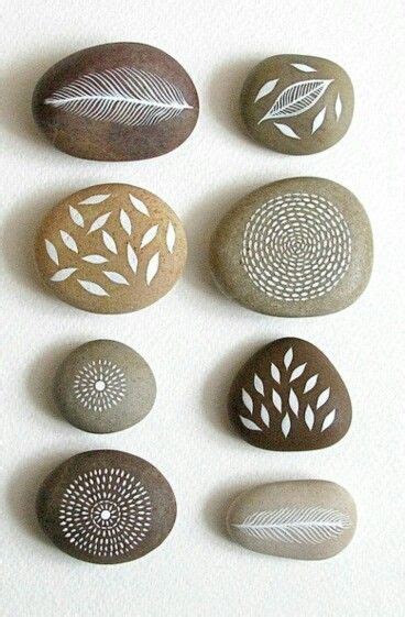 Painted Rocks 彩繪石頭 Source Etsy Stone Crafts Rock Crafts Diy And