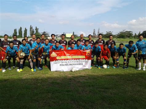 Pkk up vi balongan, jl raya balongan, indramayu, indonesia. Kesebelasan Tim Sepak Bola Polres Indramayu Gelar ...