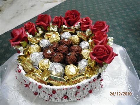 Bagi kamu penggemar coklat, wajib banget ya mencobanya. .:beauty in your wedding:.: Engagement