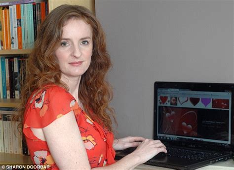 How Online Dating Is Killing Commitment Millions Of Women Think Love Is Just A Click Away But