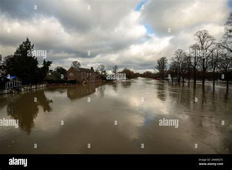 Wallingford, England, Saturday 6th January 2024. Flooding of the River