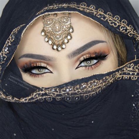 all eyes to this gorgeous babe rahmanbeauty wearing solotica hidrocor amber contact lens