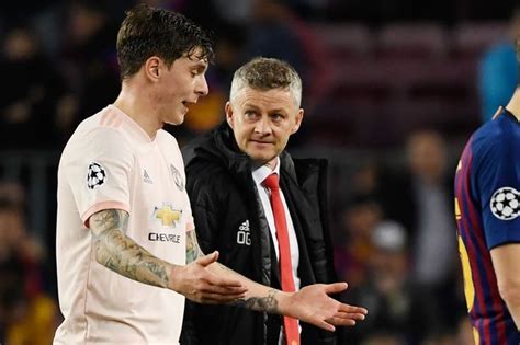 5 mason greenwood (for) man utd 2. Real Sociedad 0-0 Manchester United match report: Robin van Persie misses penalty as Red Devils ...