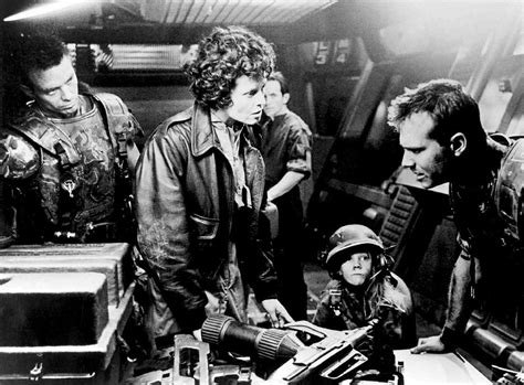 Ripley Bishop Newt Hudson Hicks Aliens 1986 Aliens Movie Marines