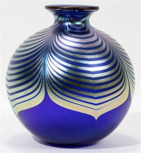 STEVEN CORREIA STUDIO ART GLASS VASE IRIDESCENT BLUE ART GLASS WITH