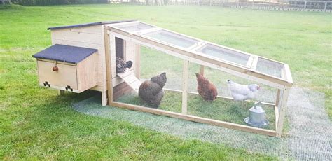 Diy Chicken Pen With Free Plans The Carpenters Daughter