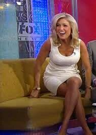 Ainsley Earhardt Hot Journalists Reporters News Anchor Fox News Anchors Bikini Pictures