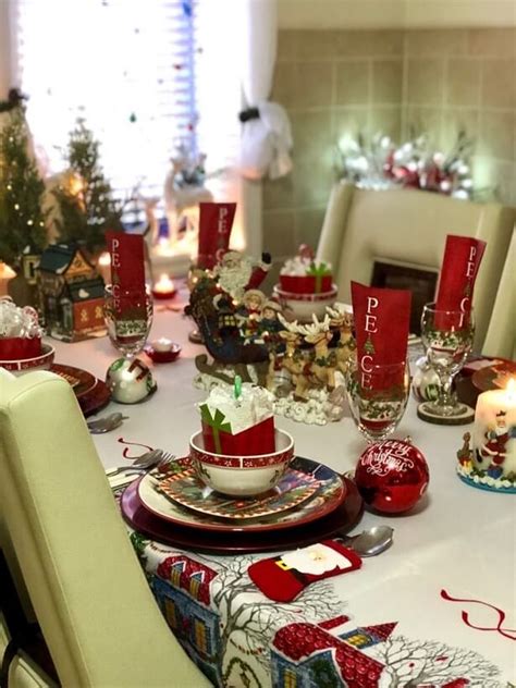 15 Simple And Elegant Christmas Table Setting Ideas Munchkins Planet