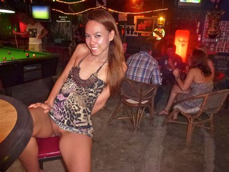 Pantieless Girl Pu Upskirts In Samui Restaurants Nude My Xxx Hot Girl