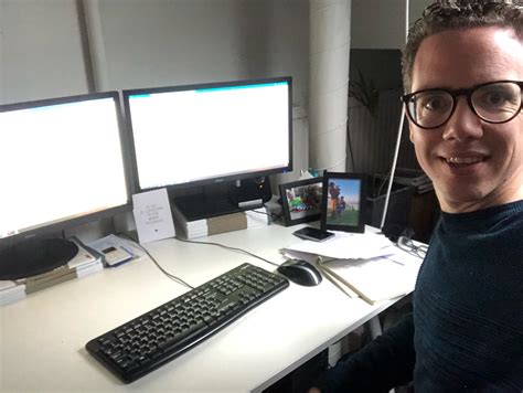 Van binnenstadkantoor naar thuiswerkplekken - DOKCOM Media