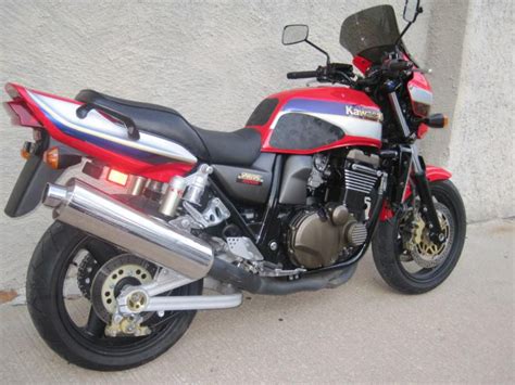 This bike has been garage kept and i am the 3rd owner. 2001 KAWASAKI ZRX 1200 for sale on 2040-motos