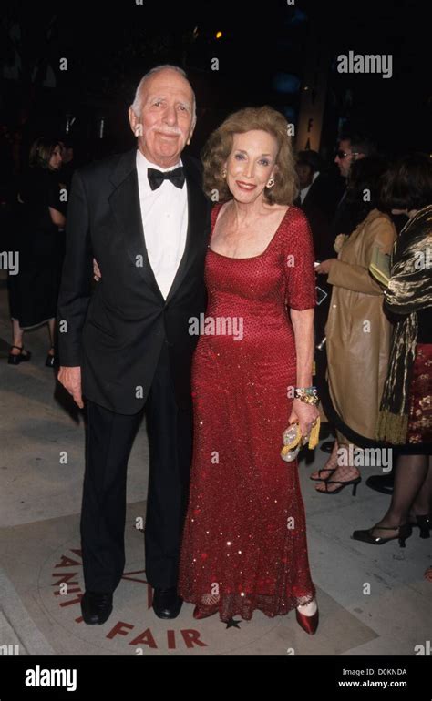 Helen Gurley Brown With Husband David Brown 2001vanity Fair Oscar