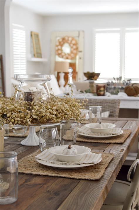 When everything can be utilized for beauty as well as their function, the room becomes exciting. neutral-farmhouse-fall-dining-room-decorating-ideas