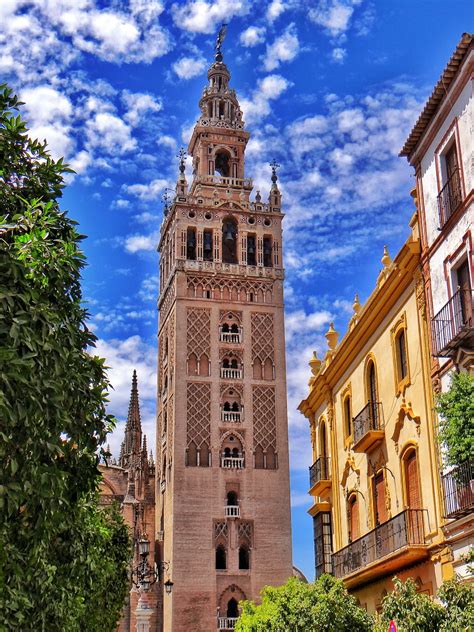 La Giralda, Sevilla - World Wanderista