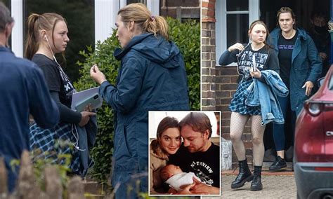 kate winslet is pictured with her daughter 21 filming c4 s i am ruth show daily mail online