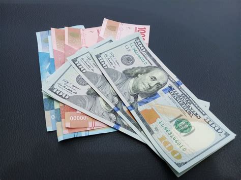 Konversi dolar hong kong dan rupiah indonesia. Rupiah Awal Pekan Ditutup Melemah ke Rp14.120/USD; Dollar ...