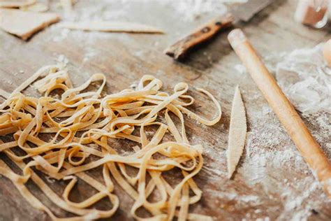 We did not find results for: Pasta fresca fatta a mano senza uova ricetta preparazione