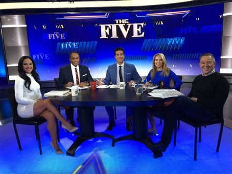 Emily Compagno On Twitter Its Showtime⭐️⭐️⭐️⭐️⭐️ Thefive Foxnews