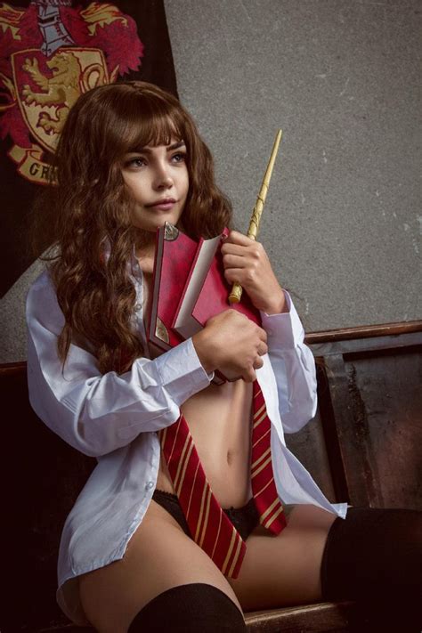 Kalinka Fox Sexiest Hermione Harry Potter Cosplay Leaked