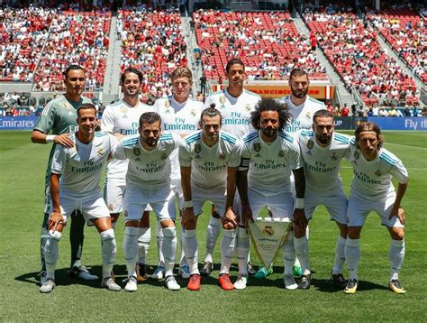 Real madrid club de fútbol, commonly referred to as real madrid, is a spanish professional football club based in madrid. Pin by Hasanov Fizuli on Real Madrid team photo | Real ...