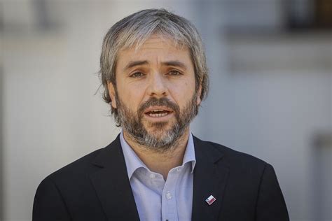 Gonzalo blumel se refirió a su salida en la moneda, en un breve discurso, agradeció tanto al presidente en entrevista con mesa central de canal 13, el ministro del interior, gonzalo blumel. Blumel hace positivo balance de cuarentena en comunas de ...