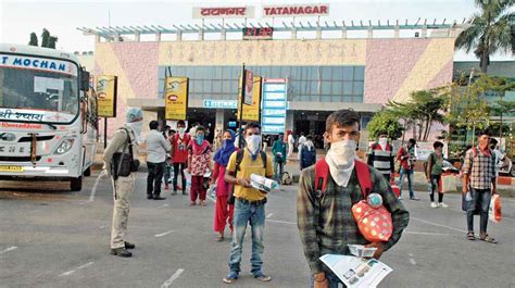 Jharkhand to undergo a complete lockdown for one week in view of rising #covid19 cases.the lockdown will start on april 22.#covidinindia #covidupdates #covidcrisissubscribe to our channel for the. Fearing lockdown, migrant workers returning to Jharkhand ...