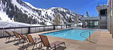Altas Rustler Lodge Hotel Accommodations And Ski Lodging In Utah
