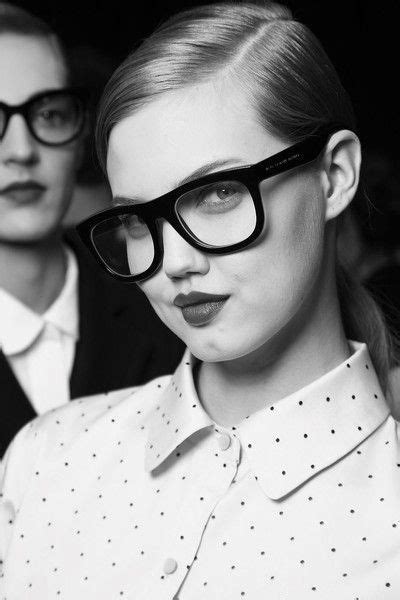 girl with glasses chic fashion trends geek chic fashion style