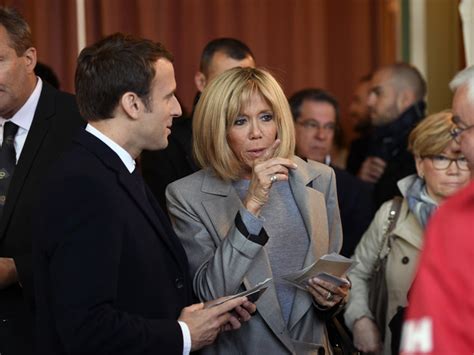 Queste le parole di giorgia meloni, leader di fratelli d'italia che accusa l'europa e il presidente francese macron di infierire e limitare le scelte della politica italiana. La compagna di macron, ALEBIAFRICANCUISINE.COM