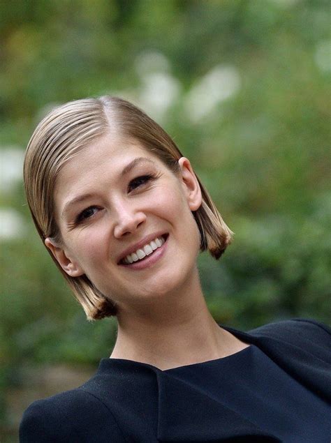 21 Times Rosamund Pike Proved That Short Hair Is A Work Of Art Short