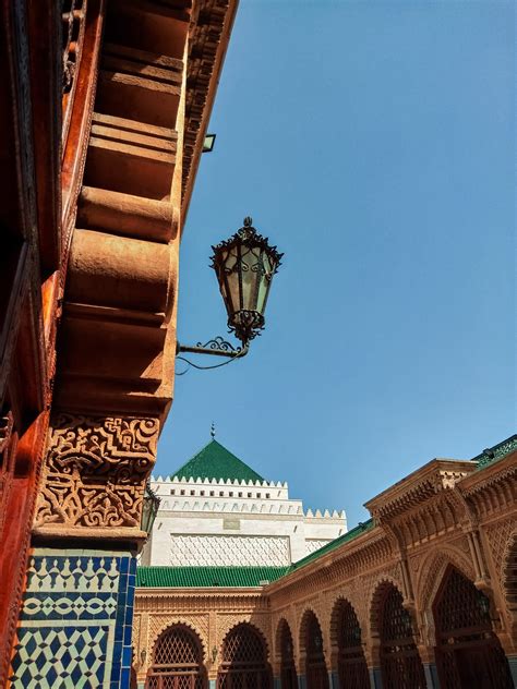 {ذَٰلِكَ الْكِتَابُ لَا رَيْبَ ۛ فِيهِ ۛ هُدًى لِّلْمُتَّقِينَ}  Facebook