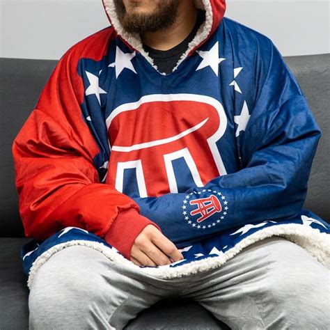 Последние твиты от barstool sports store (@storebarstool). Barstool Sports Reversible Hoodeez in 2020 | Sports, Sport ...