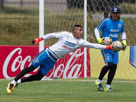 El técnico del combinado nacional entregó este lunes la primera sorpresa desde que asumió el cargo. Microciclo Selección Colombia fotos | Selección Colombia ...