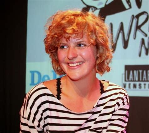 Niña weijers (ast) scrittrice olandese (it); Niña Weijers wint schrijfwedstrijd voor jongeren | Trouw