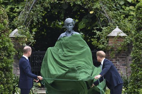 Princes William Harry Unveil Princess Diana S Statue Ap News