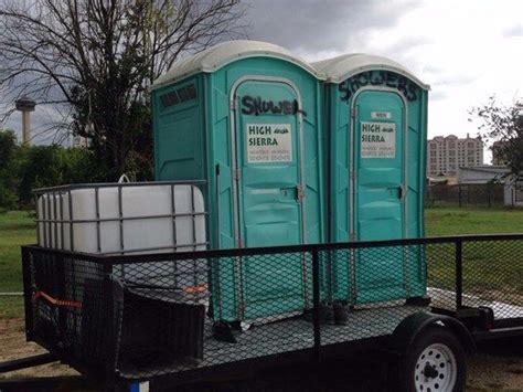 Ingenious Plumber Creates Mobile Showers To Help The Homeless Helping