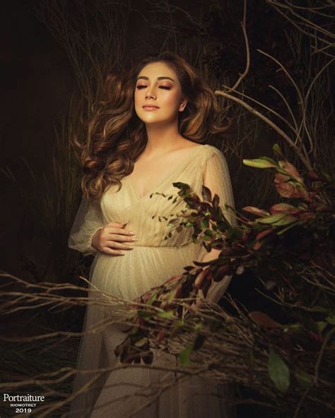 6 Maternity Photoshoot Cantik Dan Glowing Celine Evangelista 1