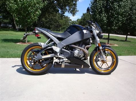 Discuss buell xb race kits, including buell exhaust, speed chips, air filters, timing adjustments, and other buell race kit components. 2004 Buell Lightning XB12S - Moto.ZombDrive.COM