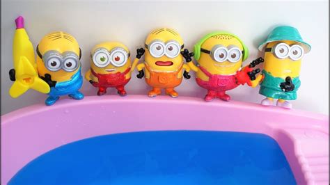 Colors Minion Jumping On The Pool Learn Colors Nursery In Water Youtube
