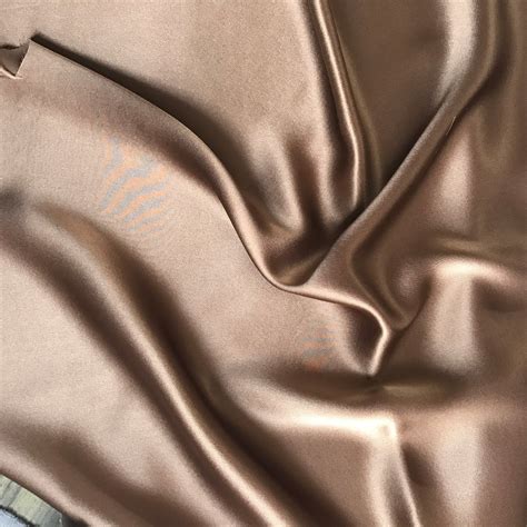 China New 19mm Silk Satin Fabric Silk Charmeuse Fabric Silk Fabric