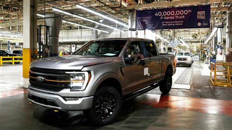 Ford Recalls More Than 112000 F 150 Trucks That Could Roll Away While