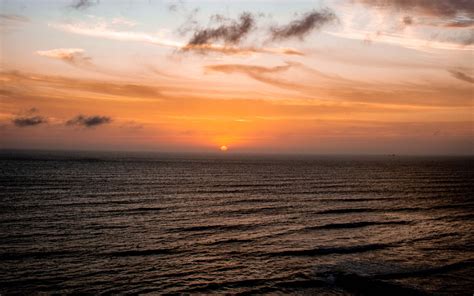 Download Wallpaper 3840x2400 Sea Sunset Twilight Horizon Landscape