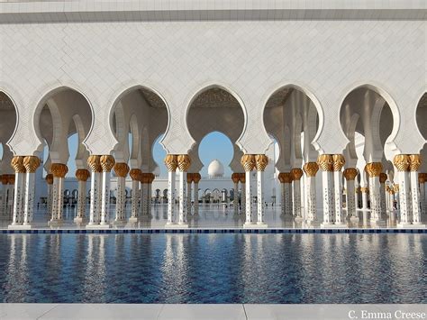 Grand Mosque Abu Dhabi One Of The Most Beautiful Buildings In The
